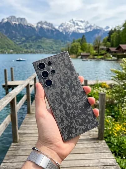 Защитная бронепленка для задней панели GALAXY S25, коллекция «Антрацит» — БРНПЛНК-АНТРЦТSSMSNGS25-СЕРЫЙ-s25plus