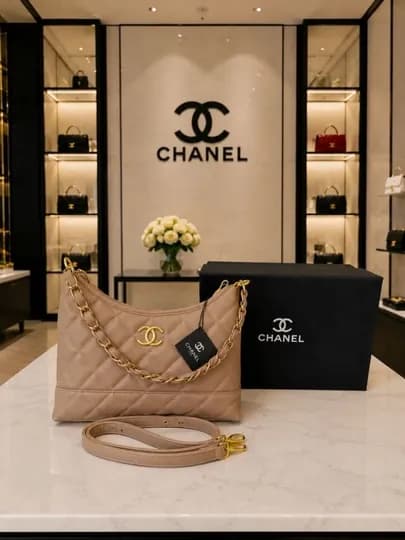 Элегантная сумка-хобо через плечо для женщин - в стиле Chanel — MUNSUMK-CHANEL8173-ХАКИ